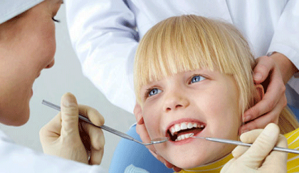 Thói quen gây bệnh sâu răng và nha chu ở trẻ