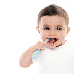 Dạy trẻ vệ sinh răng miệng ngay hôm nay