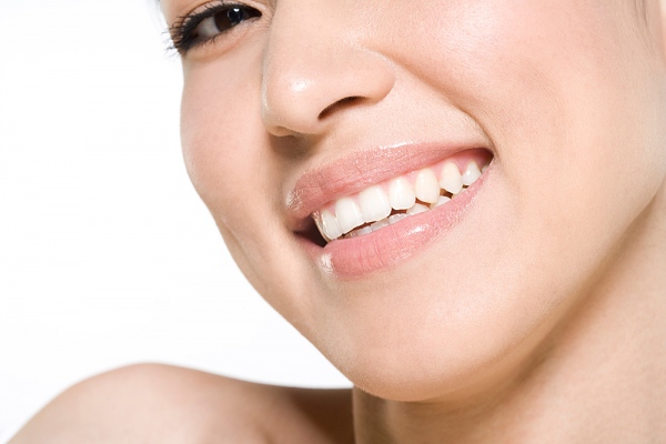 Răng bị ố vàng từ trong có tẩy trắng răng được không?
