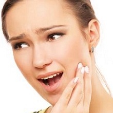 Triệu chứng viêm quanh cuống răng là gì?