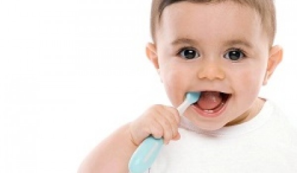 Dạy trẻ vệ sinh răng miệng ngay hôm nay