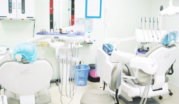 PHÒNG TRỒNG RĂNG THIỆU TOÁN