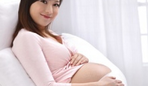 Phụ nữ đang mang thai được tẩy trắng răng không?