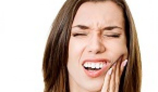 Răng đang đau nhức có nên nhổ hay không?
