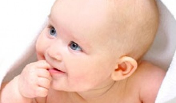 Trị tật mút tay ở trẻ bằng cách nào?